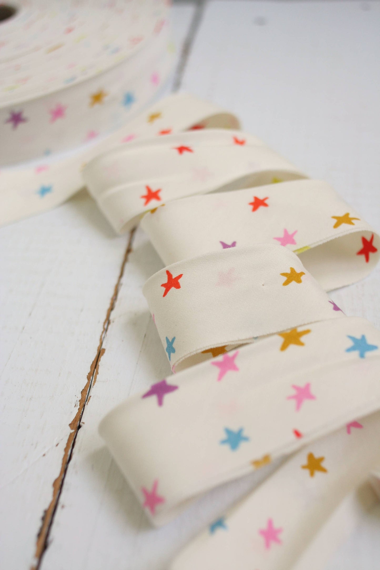 Bessie Pearl Binding Co - 2.5" Bias Quilt Binding for Sewing, Starry Multi