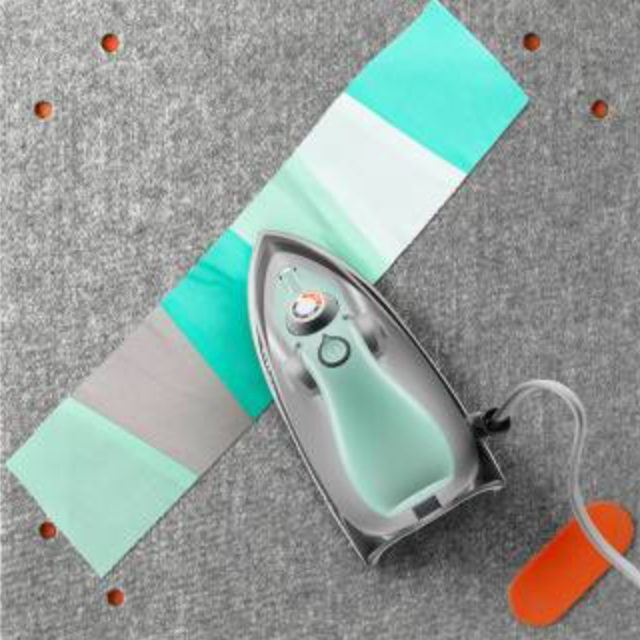 Oliso Mini Iron With Trivet | M3PRO