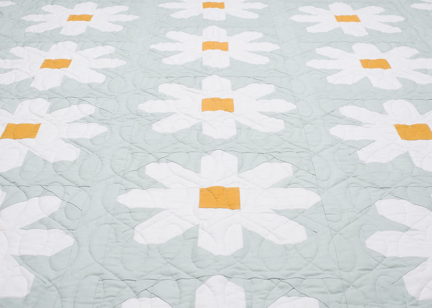 Fresh As A Daisy Quilt Paper Pattern | Pen + Paper Patterns
