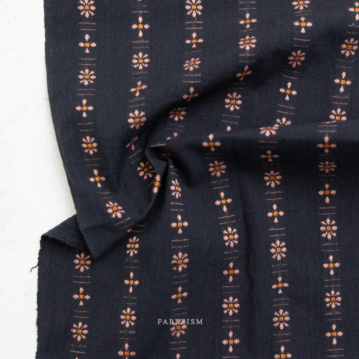 Black | DAI | 25