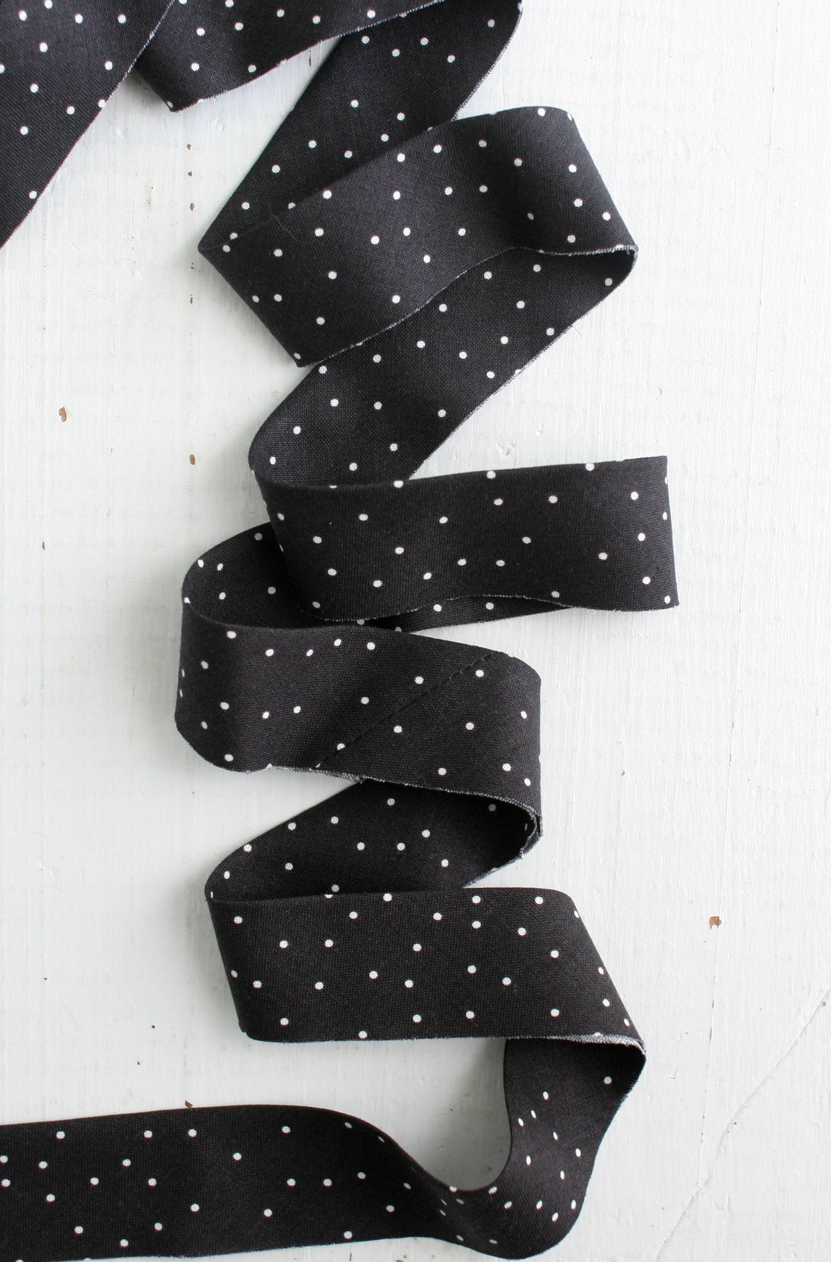 Bessie Pearl Binding Co - 2.5" Bias Quilt Binding Black Dot Premade Cotton Binding