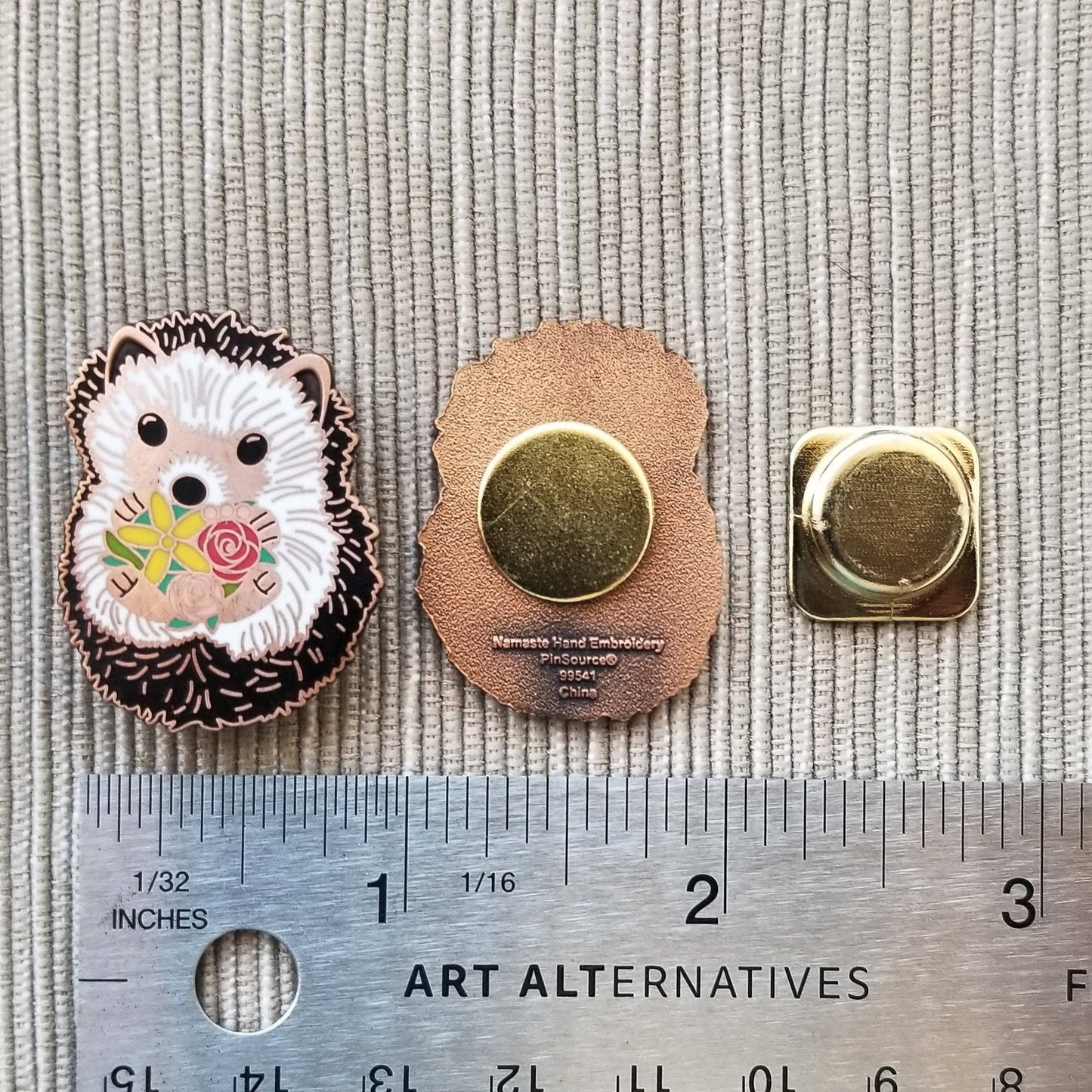 Jessica Long Embroidery - Hedgehog Enamel Needle Minder
