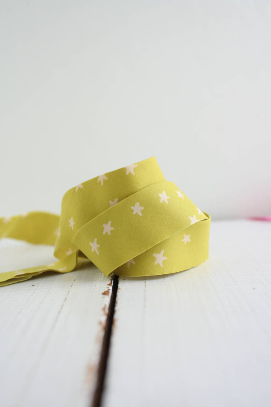 Bessie Pearl Binding Co - 2.5" Bias Quilt Binding, Starry Pistachio