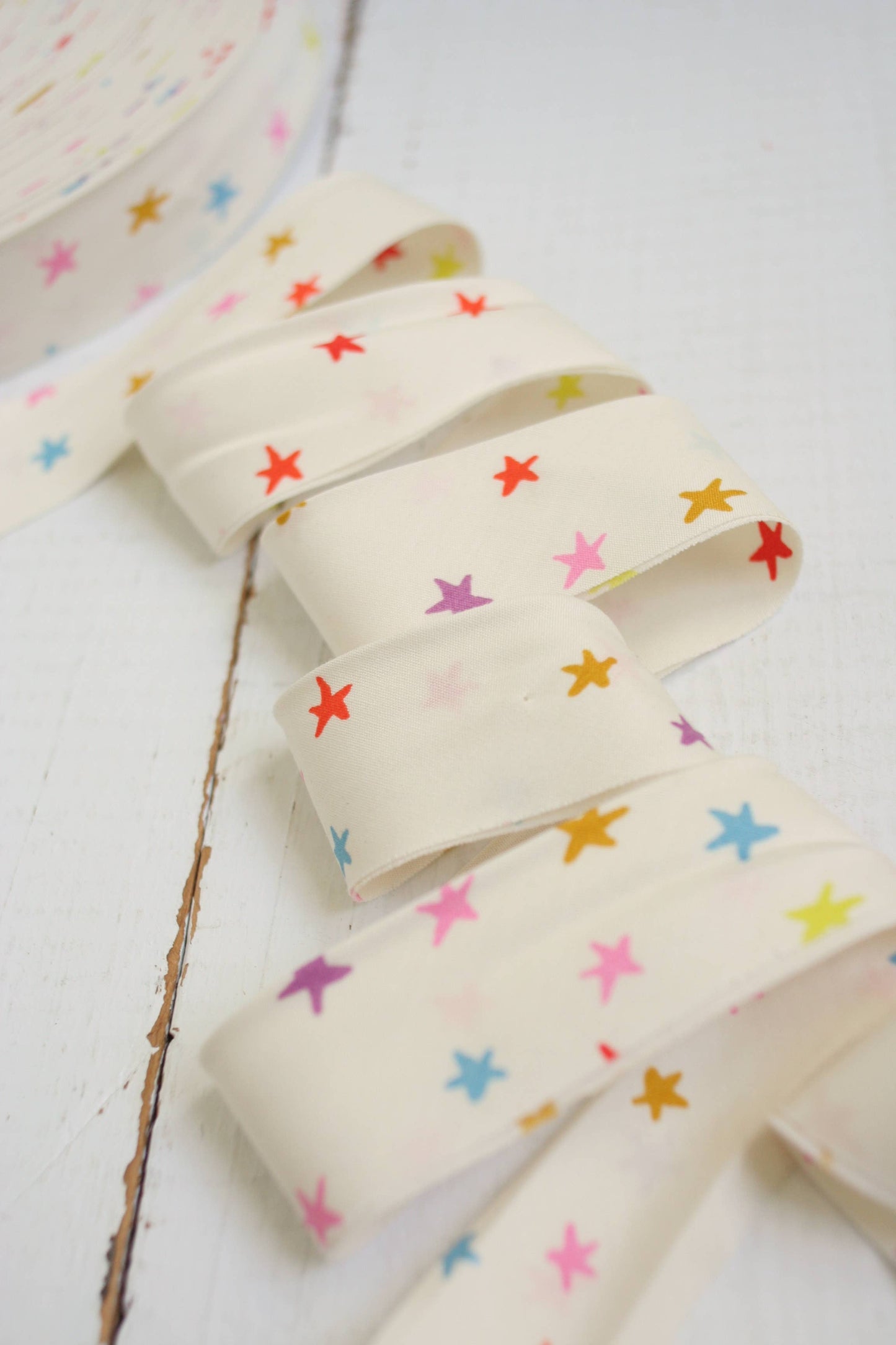 Bessie Pearl Binding Co - 2.5" Bias Quilt Binding for Sewing, Starry Multi