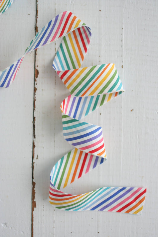 Bessie Pearl Binding Co - 2.5" Bias Quilt Binding for Quilts and Bags, Rainbow Stripe